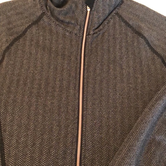 Roadrunner black/grey woven running jacket - Picture 2 of 4